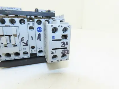 Allen Bradley 104-C23DJ22 Reversing Starter Contactor 24VDC Coil 100-C23D-10