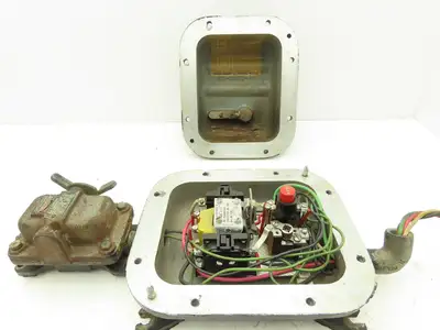 Cutler-Hammer 9586H6072A Manual Motor Starter Overload Contactor 460V 9586H6045A