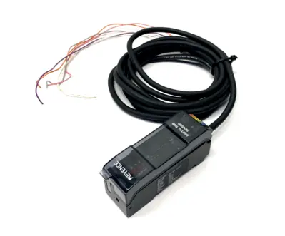 CZ-V21A | Keyence  RGB Digital Sensor Amplifier Unit, NPN - Used