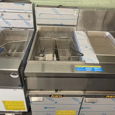 174-0192 Anets 18E Natural Gas Fryer with Dump Station