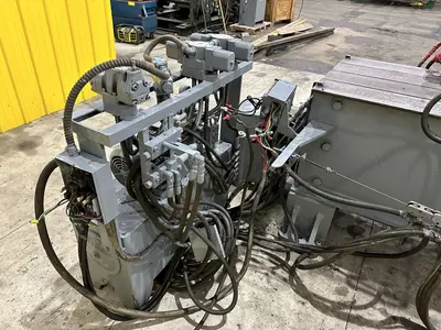 400 TON X 30' DRILCO TRAVELING HEAD HYDRAULIC STRAIGHTENING PRESS: STOCK #24953