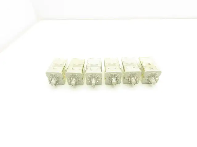 Allen Bradley 700-HA32Z24 Ice Cube Relay 10A 24VDC 8-Pin Ser A  Lot of 6