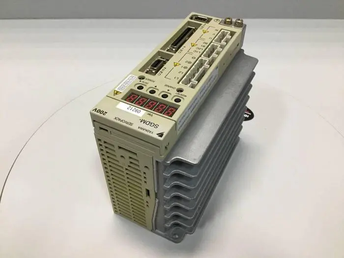 Used YASKAWA ELECTRIC SGDM-04ADA Servo Drives Michigan US | Ideal Machinery #714588