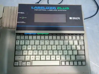 USED BRADY LABEL AND SIGN MAKER M
