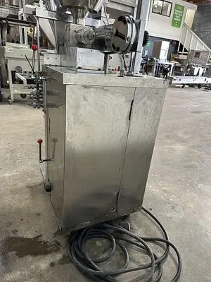 USED 2013 SHANGHAI HOUSEN INDUSTRY CO. HSU-150Y