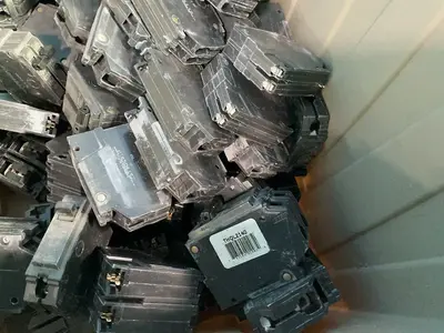 Used ABB, GENERAL ELECTRIC _UNKNOWN_ Circuit Breakers Ohio US | HGR 24 #1291840