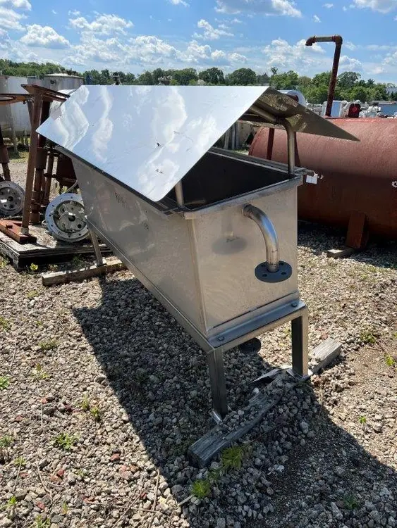 Used _UNKNOWN_ RECTANGULAR Stainless Steel Tanks New Jersey US | Perry Equipment #122803