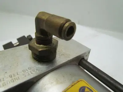 Used YATES _UNKNOWN_ Pneumatic Cylinders | Arrow Industrial #612480