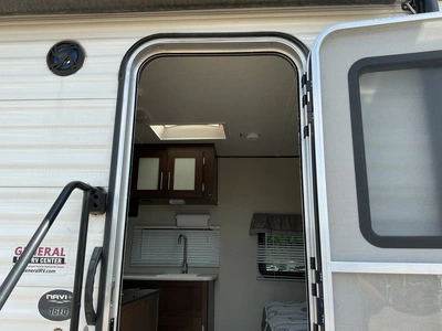 Used 2019 PRIME TIME NAVI 16FQ Campers, Caravans, Motorhomes Michigan US | Miedema Asset Management Group #1341094