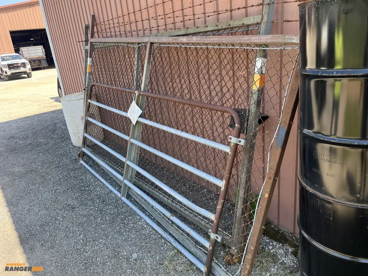 Used 3 GATE FENCES _UNKNOWN_ Livestock Equipment & Supplies Michigan US | Miedema Asset Management Group #1148314