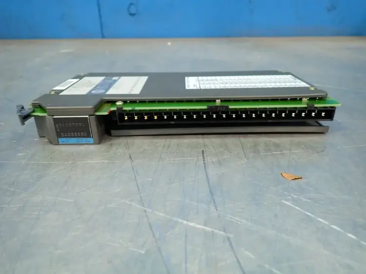 Used ALLENBRADLEY 1771IBD/B Input / Output Modules Ohio US | HGR 24 #912864