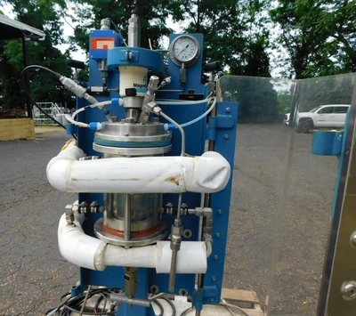 USED AUTOCLAVE ENGINEERS 1 QUART