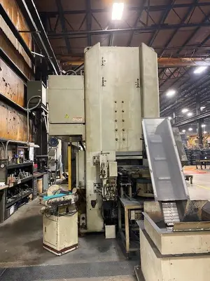 USED 2009 KOMATSU H2W200
