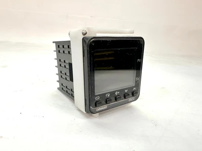USED OMRON E5CC-QX3A5M-000