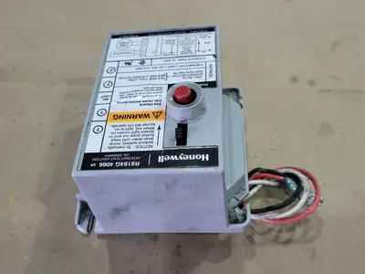 USED HONEYWELL R8184G 4033