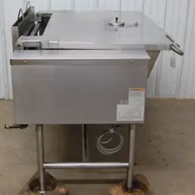 142-1174 Crown GTS-40 Natural Gas 40 Gallon Tilt Skillet