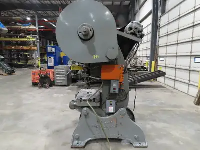 Walsh No 65 Ton Geared Mechanical Punch Press 6" Stroke 10" Throat 7.5Hp 3Ph