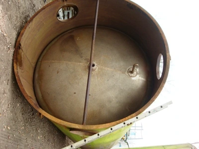 45,000L S/S Vertical Enclosed Tank