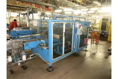 Compacker EP 11-3 case packer with Nordson Hot Melt