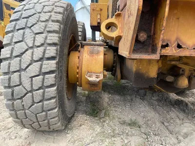 2000 Caterpillar 140H