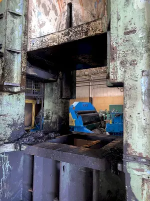 600 TON ERIE S1-600-42-48 STRAIGHT SIDE SSSC TRIM PRESS WITH 14" STROKE: STOCK 14809