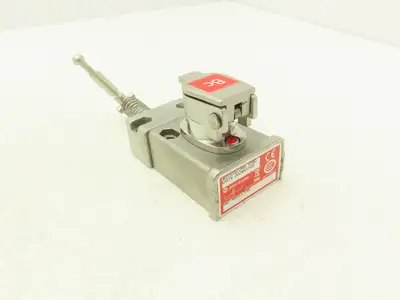 Allen Bradley 440T-MSALE10BC Guardmaster Trapped Key Interlock Switch No Key