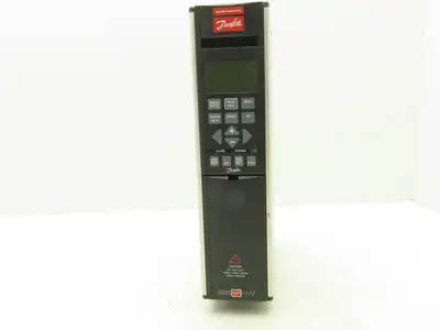 Danfoss VLT5004 Variable Speed AC Drive 2.2kW 3Hp 380-440V 460-500V 3PH 0-1000Hz