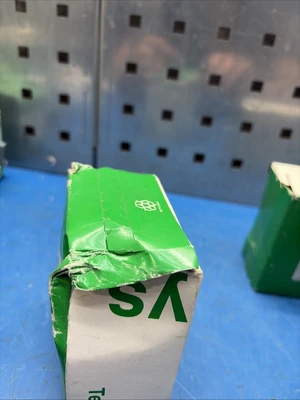 (2) Schneider Electric GV2ME06 Motor Circuit Breaker 50/60 HZ NIB Fast Shipping