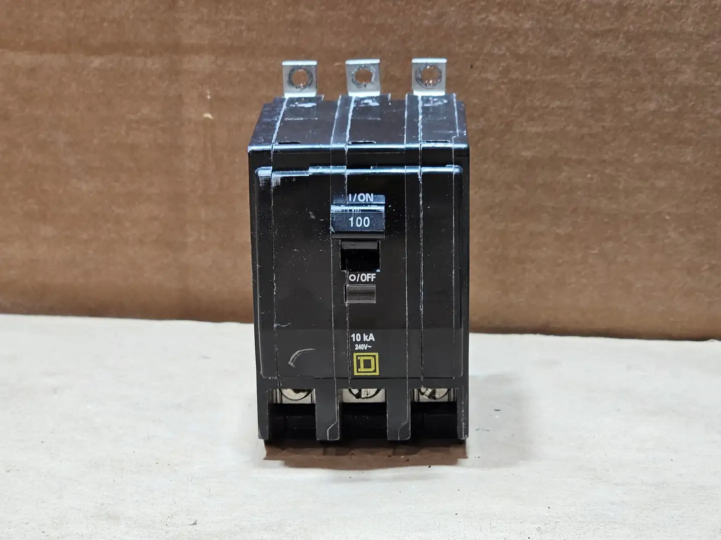 USED SQUARE D QOB3100