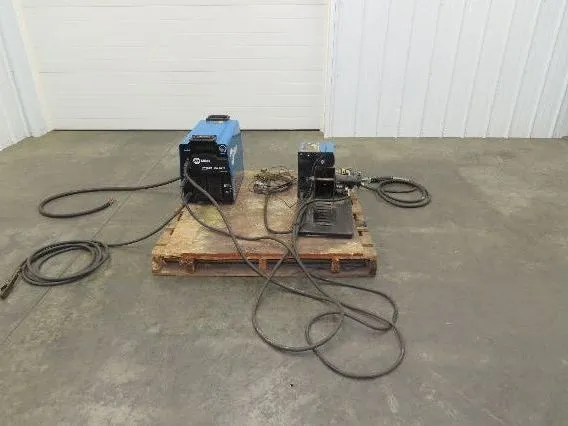 Miller Invision 352 MPA MIG Welder 425Amp 35V DC Pulse 1/3Ph S-64M Wire Feeder