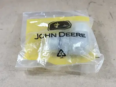 NEW JOHN DEERE A853388