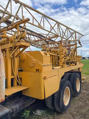 Used FAILING HOLEMASTER DRILL RIG Drill Rigs Pennsylvania US | East West Machinery & Drilling #1417215