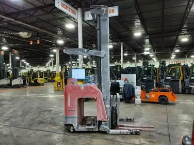 USED 2017 RAYMOND 750 DR32TT