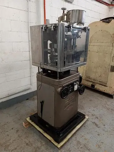Used MANESTY _UNKNOWN_ Tablet Presses MX | UNION STANDARD EQUIPMENT CO. #133756