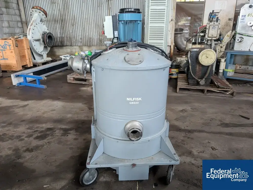 USED Nilfisk Nilfisk Vacuum, Model GB833