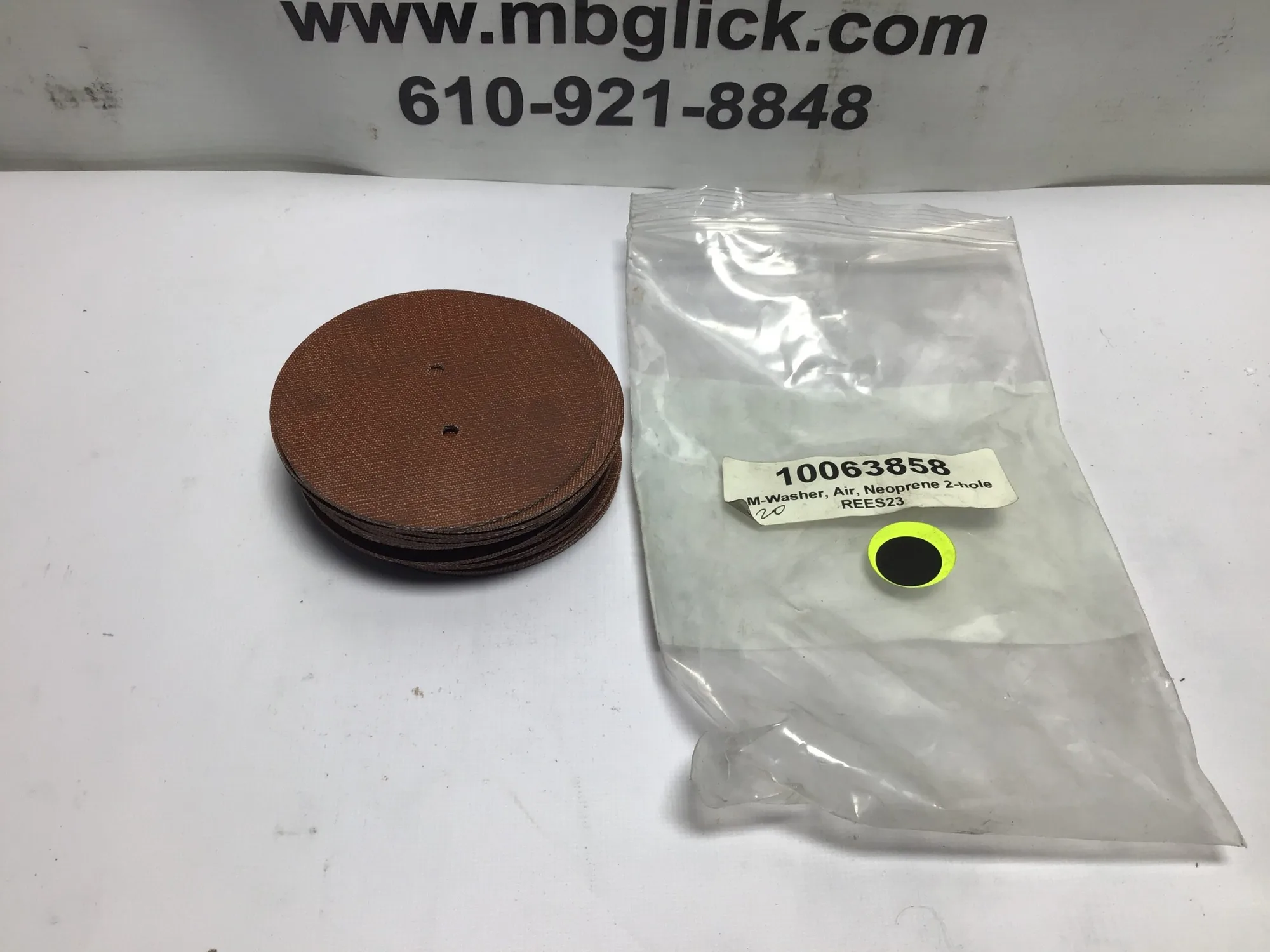 10063858 M-Washer Air Neoprene 2-hole REES23