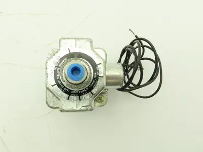 Honeywell Skinner A4DR2152 Solenoid Valve 3-Way NC 120V 150 PSI 1/4" NPT
