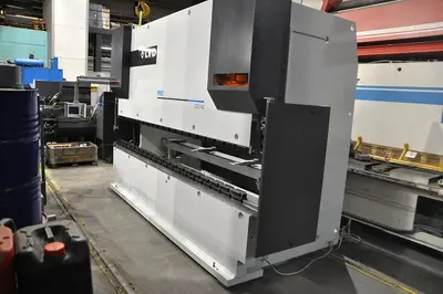 USED LVD PPEC 220 TON X 4200 MM CNC