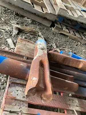 Used AFTERMARKET 5-1/2” DIAMETER X APPROXIMATELY 24” LENGTH CABLE TOOL DRILLING CHISEL BIT Other Cutting Tools Pennsylvania US | East West Machinery & Drilling #1417211