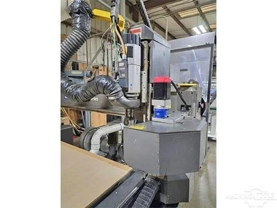 USED 2005 MULTICAM 5000 SERIES