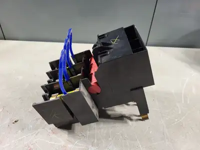 Disconnect Switch w/ 3 Times 25 Amp Fuse LPJ-25SP