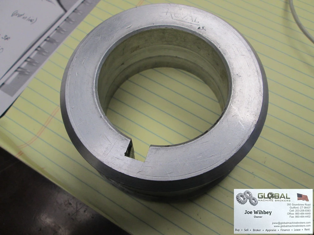 Royal Products 3.20" To 2.6"Screw Type Spindle Nose Adapter W/3/8"X 2-5/16" Key