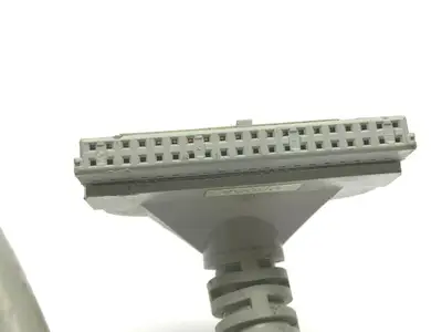 USED ALLEN-BRADLEY SERIES C MODULE CABLE CUT END