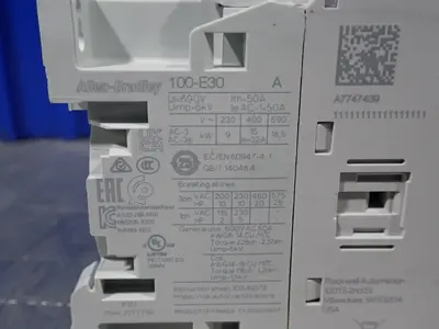 NEW ALLENBRADLEY 100E30EJ00