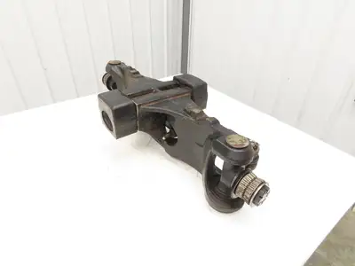 Hyster E60Z-33 Electric Forklift Rear Axle Dual Hydraulic Steering Assembly