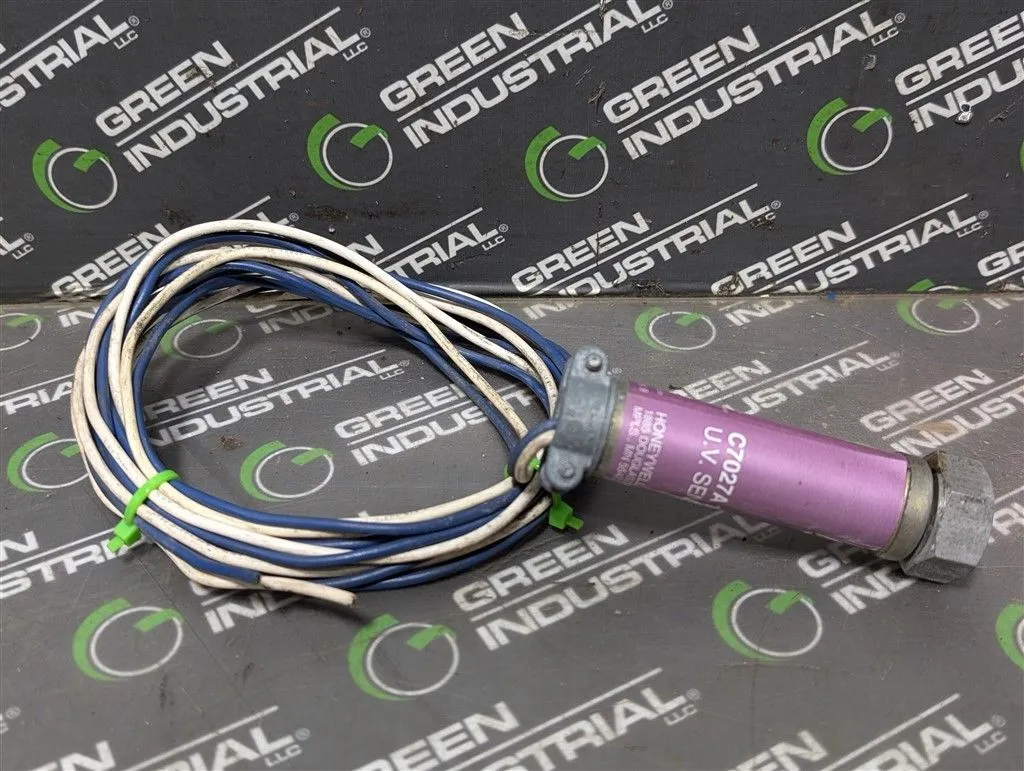 Honeywell C7027A 1023 2 Ultraviolet Flame Sensor 32006070-001 Rev. B Used