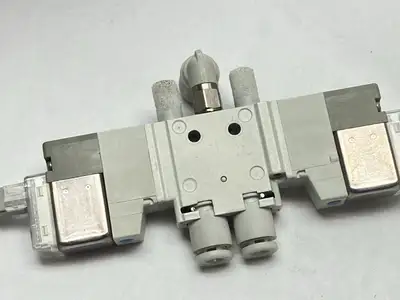 USED SMC PNEUMATIC SOLENOID VALVE 4/5 PORT