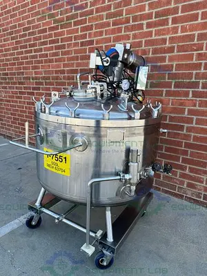 USED NORTHLAND 500 LITER STAINLESS STEEL JACKETED REACTOR FV/ 45 PSI W/ 0.5 HP MIXER