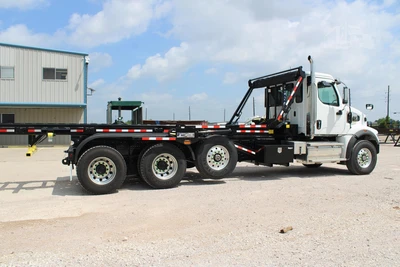 New | in-Stock 2027 WESTERN STAR 47X Hooklifts & Roll-Offs Texas US | Roll Off Truck World #1492010