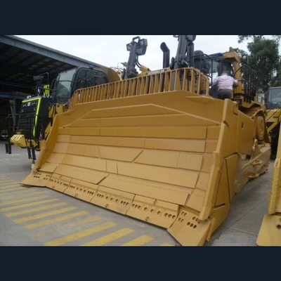 USED 2012 CATERPILLAR D11T